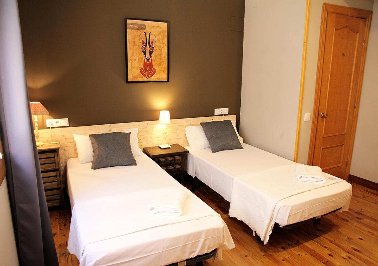 Hostal Fonda Prat Puigcerdà Εξωτερικό φωτογραφία